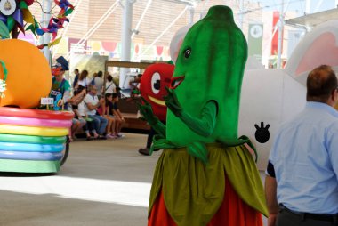 Milano 'da gerçekleştirilen 2015 ExPO. Dünyanın dört bir yanından Pavilionlar ve kültürler.