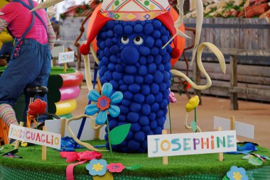 Milano 'da gerçekleştirilen 2015 ExPO. Dünyanın dört bir yanından Pavilionlar ve kültürler.