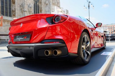 Covid 'in Milan ve Monza' da düzenlenmesinden sonraki ilk sergi olan Milano Monza Motor Fuarı 'na katılan 60' tan fazla otomobil ve motosiklet üreticisinin yenilikleri sunuldu..