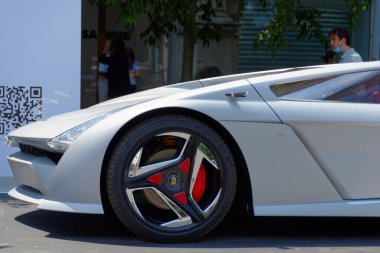 Covid 'in Milan ve Monza' da düzenlenmesinden sonraki ilk sergi olan Milano Monza Motor Fuarı 'na katılan 60' tan fazla otomobil ve motosiklet üreticisinin yenilikleri sunuldu..