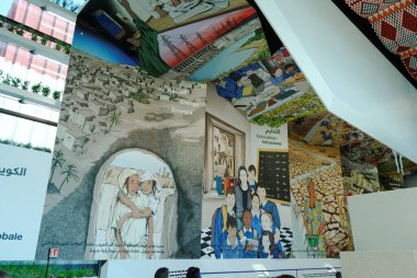 Milan 'da gerçekleştirilen 2015 Evrensel Fuarı. Katılımcı 145 ülkeden yaklaşık 50 'si kendi sergi alanlarını inşa etmeyi seçti: 