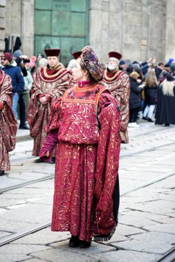 Milano 'daki Üç Kralın Geçit Töreni, her 6 Ocak' ta Piazza Duomo 'dan başlayıp merkezi geçerek Sant' Eustorgio Bazilikası 'na kadar uzanan tarihi ve dini bir gelenektir.
