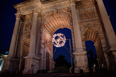 Milan-Cortina 2026: Barış Kemeri 'ndeki Olimpiyat kazanında ışık ve müzik gösterisi