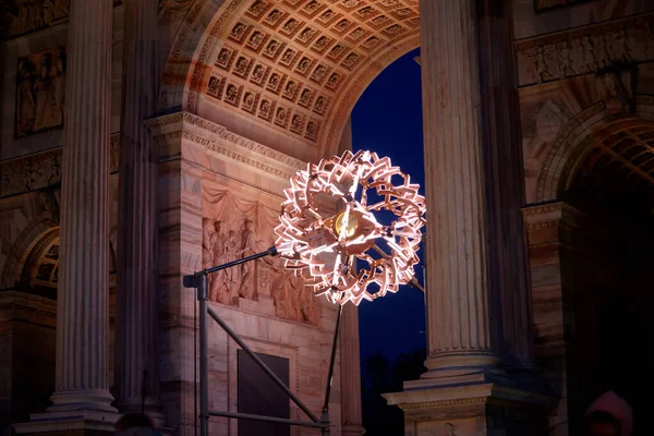 Milan-Cortina 2026: Barış Kemeri 'ndeki Olimpiyat kazanında ışık ve müzik gösterisi