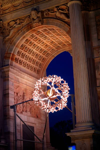 Milan-Cortina 2026: Barış Kemeri 'ndeki Olimpiyat kazanında ışık ve müzik gösterisi