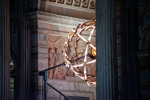 Milan-Cortina 2026: Barış Kemeri 'ndeki Olimpiyat kazanında ışık ve müzik gösterisi