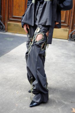 Moda detayları Şubat 2026 'da Milan Moda Haftası' nda ele geçirildi.