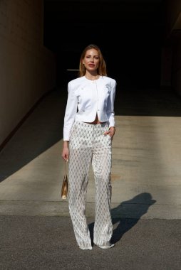 Milan Moda Haftası Şubat 2026 Genny Moda Gösterisinden önce detaylar ele geçirildi