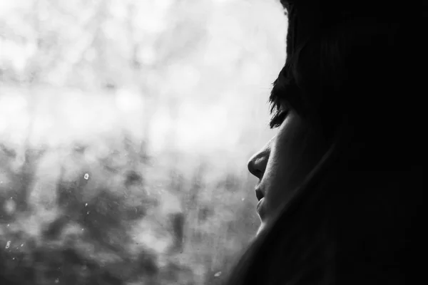 Menina dormindo no trem — Fotografia de Stock