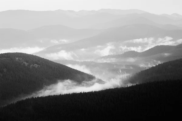 Bela paisagem montanhosa — Fotografia de Stock