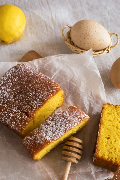 Leckeres Frühstück auf dem Tisch — Stockfoto