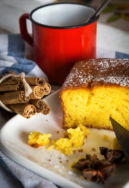 Délicieux petit déjeuner sur la table — Photo