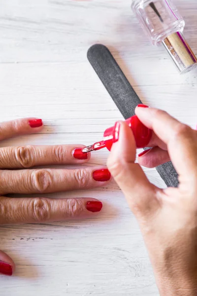 Manicure - Beauty treatment photo of nice woman manicured finger — Stock Photo, Image