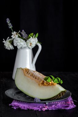 Ahşap masa, seçici odak taze kavun