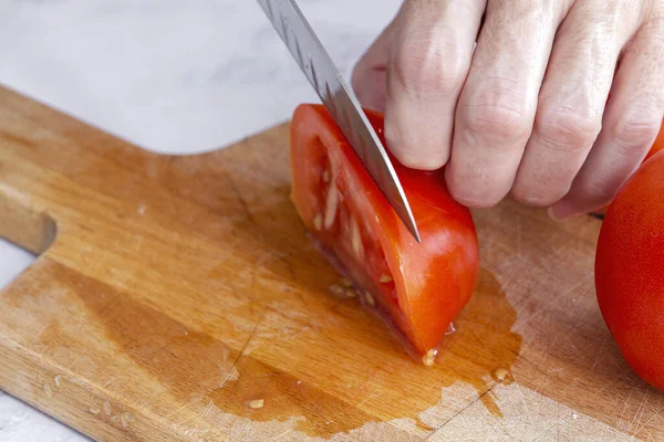 Unrecognizable Woman Hands Cutting Fresh Tomato Slices Wooden Board — Stock Photo, Image