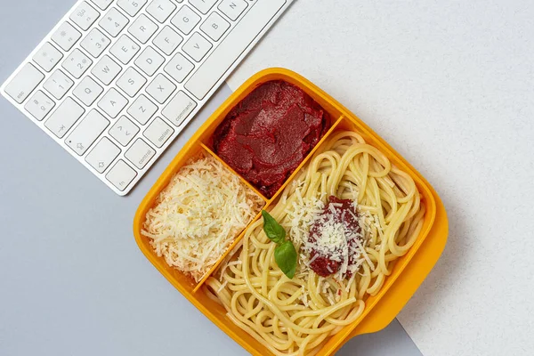 Comida Saludable Recipientes Plástico Listos Para Comer Con Espaguetis Caseros — Foto de Stock