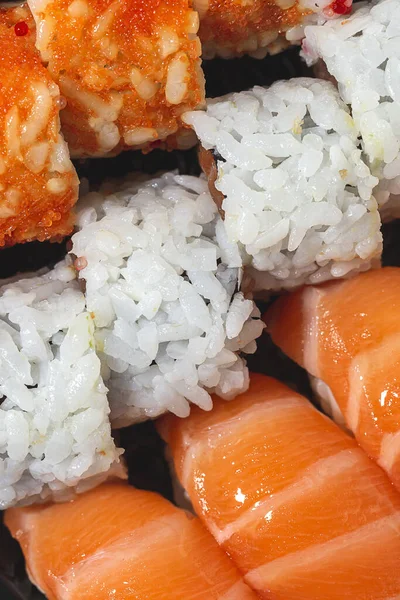 Japońska Koncepcja Jedzenia Różne Sushi Zabrać Box Delivery Sea Żywności — Zdjęcie stockowe