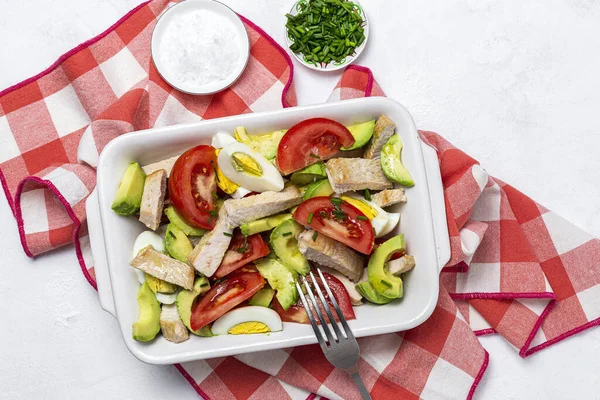 Gesundes Huhn Avocado Und Tomatensalat Mit Olivenöl Veganes Lebensmittelkonzept Gesunde — Stockfoto