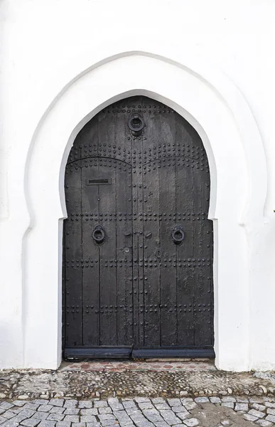 Arabiarkkitehtuuria Vanhassa Medinassa Kadut Ovet Ikkunat Yksityiskohdat Tangier Marokko — kuvapankkivalokuva