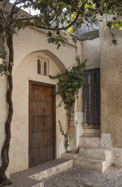 Eski Medine 'deki Arap mimarisi. Sokaklar, kapılar, pencereler, detaylar. Tanca, Fas