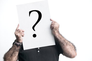 Adam beyaz arka plan üzerinde izole blackboard ile el hareketi
