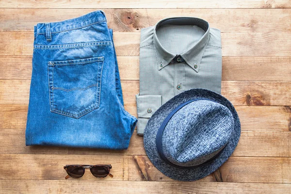 Conjunto de varias prendas y accesorios para hombres — Foto de Stock