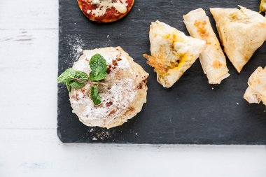 Geleneksel yemekler ve taze Fas