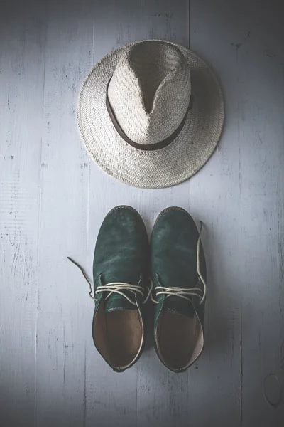 Ensemble de divers vêtements et accessoires pour hommes — Photo