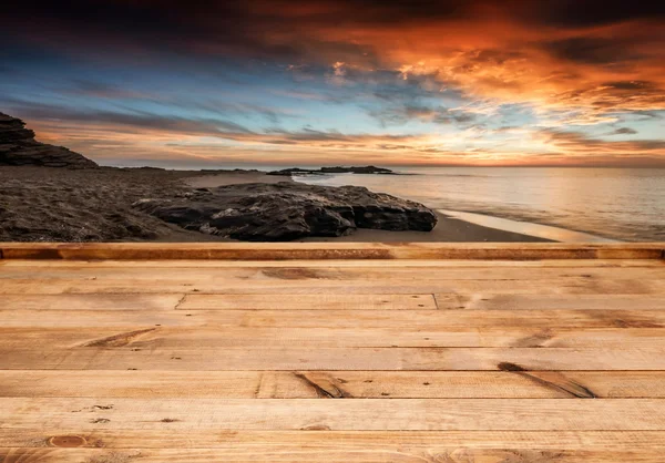 Mesa de madera con fondo y textura vacíos — Foto de Stock