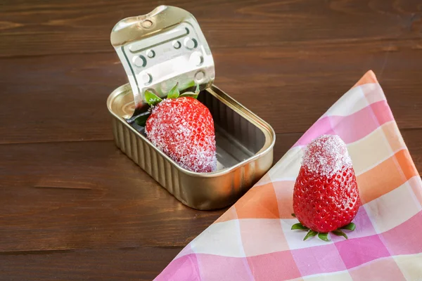 Beautiful strawberries on the wooden table — Stock Photo, Image
