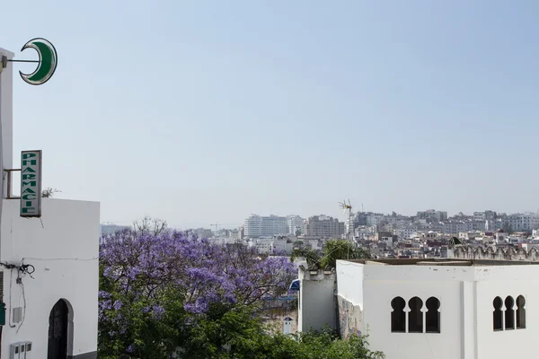 Straten en hoeken van Tanger in Marokko — Stockfoto