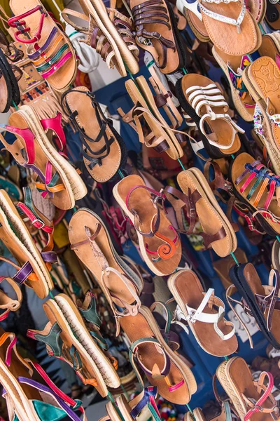 Morocco shop selling leather footwear — Stock Photo, Image