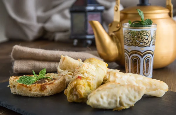 Comida típica marroquí y árabe — Foto de Stock