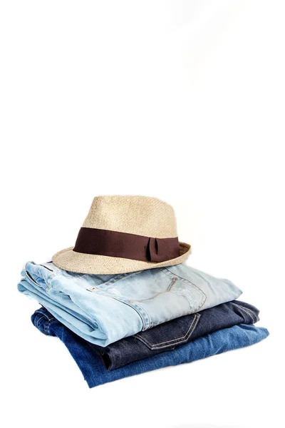 Set di vari vestiti e accessori per gli uomini isolati su bianco — Foto Stock