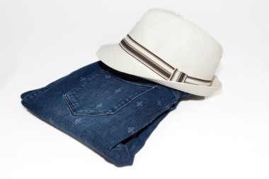 Çeşitli giysi ve aksesuarları kümesi üzerinde WHI izole kadın için