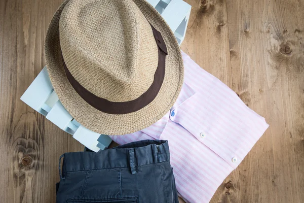 Conjunto de varias prendas y accesorios para hombres — Foto de Stock