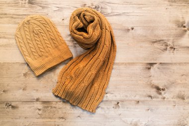 Erkekler için çeşitli giysi ve aksesuar seti