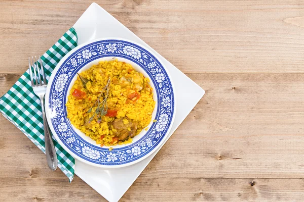 Tavuk ve sebze kase pilav