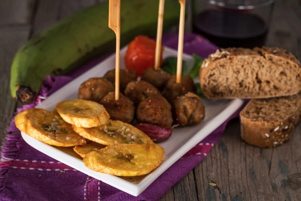 Pan de carne con plátano frito — Foto de Stock