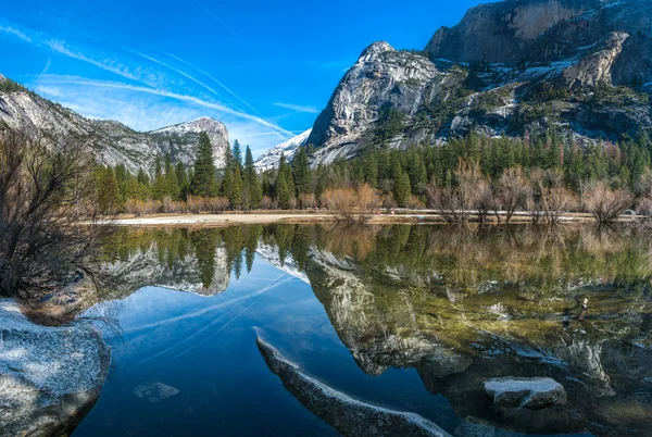 Дзеркало озера, Yosemite — стокове фото