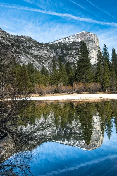 Дзеркало озера, Yosemite — стокове фото