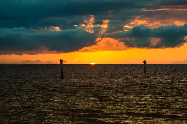 Dramatiska solnedgången Hawaii — Stockfoto