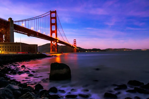 Puente de puerta de oro — Foto de Stock