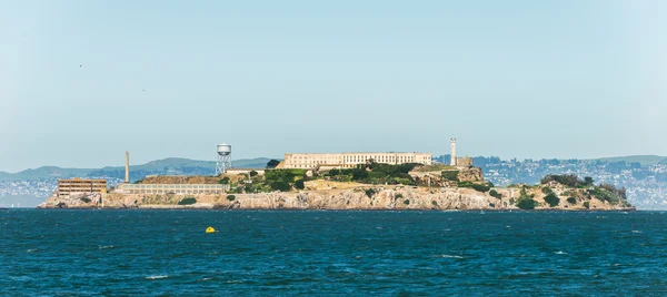 Alcatraz gevangenis in san francisco bay — Stockfoto