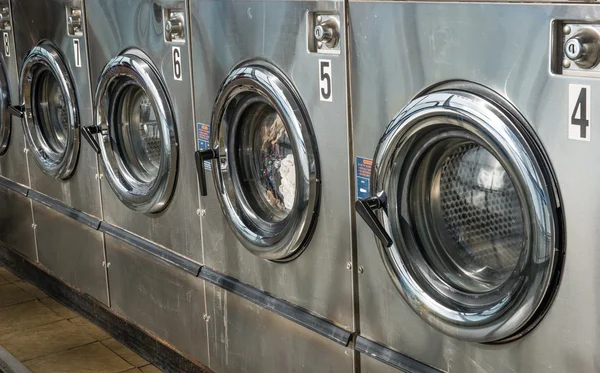 Laundry machine in store — Stock Photo, Image