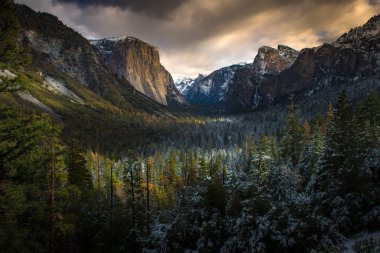 Tünel görünümü, Yosemite Milli Parkı