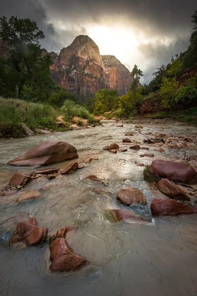 Színes táj a zion nemzeti park utah — Stock Fotó