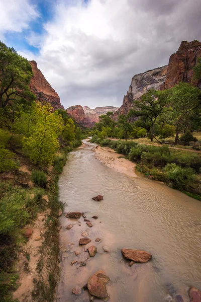 Színes táj a zion nemzeti park utah — Stock Fotó