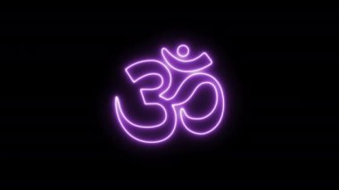 Speritonal yoga çakra ikonu: sahasrara. Om meditasyon sembolü siyah arkaplanda yanıp sönen bir animasyon. Hareketli grafik video