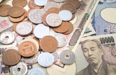 Japon yenleri ve para kavramı için Japon yenleri. Değiş tokuş aracı olarak kullanılır. Borçları ödemek, mal ve hizmetlerin üretimini teşvik etmek için kullanılır.